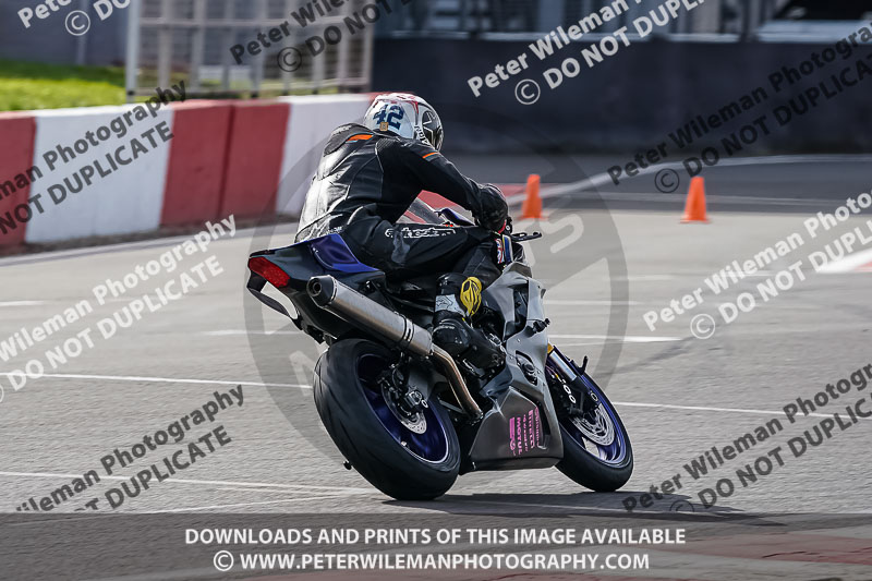 donington no limits trackday;donington park photographs;donington trackday photographs;no limits trackdays;peter wileman photography;trackday digital images;trackday photos